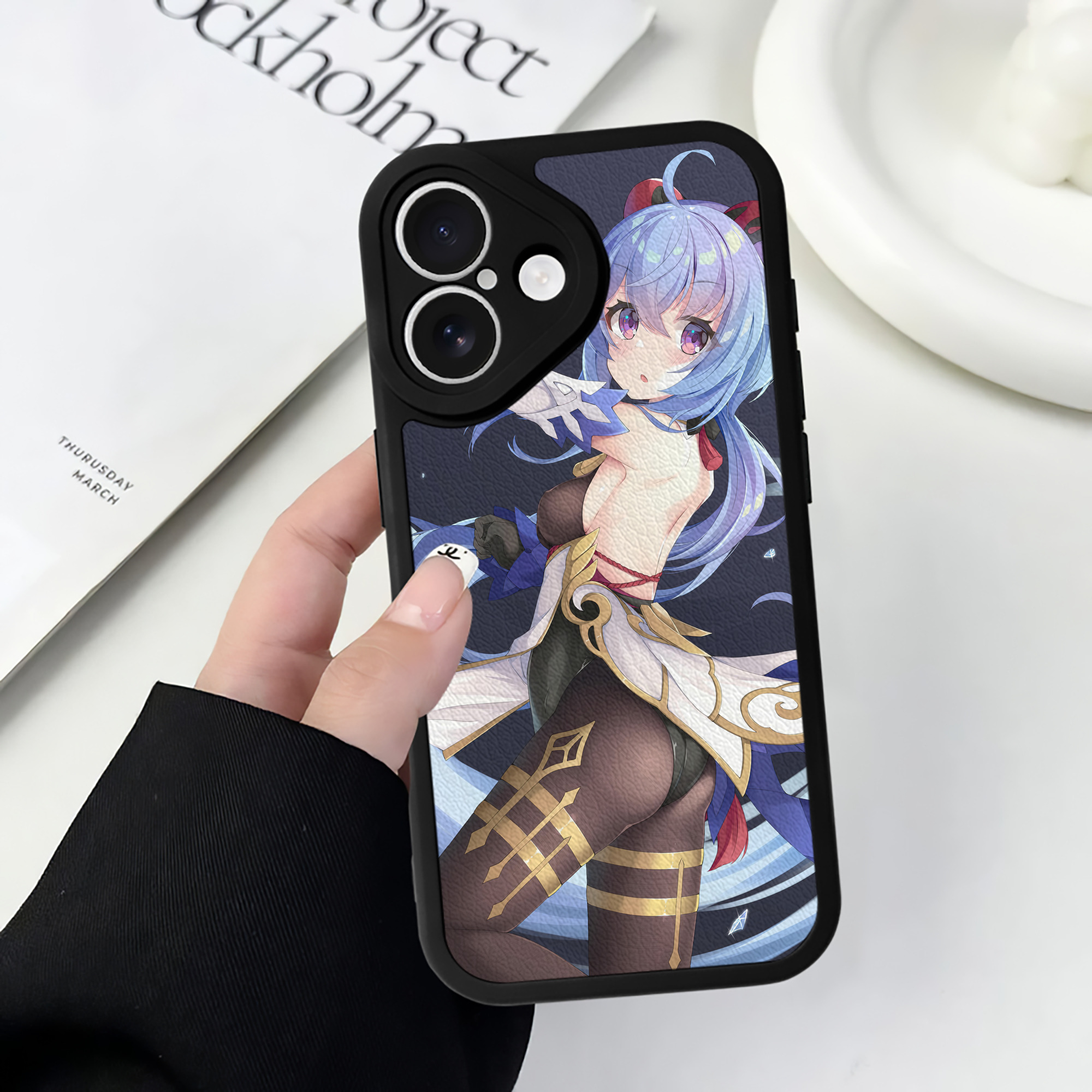 げんし神 genshin 【iPhone 16シリーズ対応】シリコンスマホケース（レザー調） 材質：シリコン